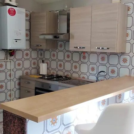 Spacious In With Sea View - 115 M² Διαμέρισμα *