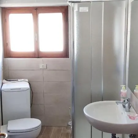 Spacious In With Sea View - 115 M²